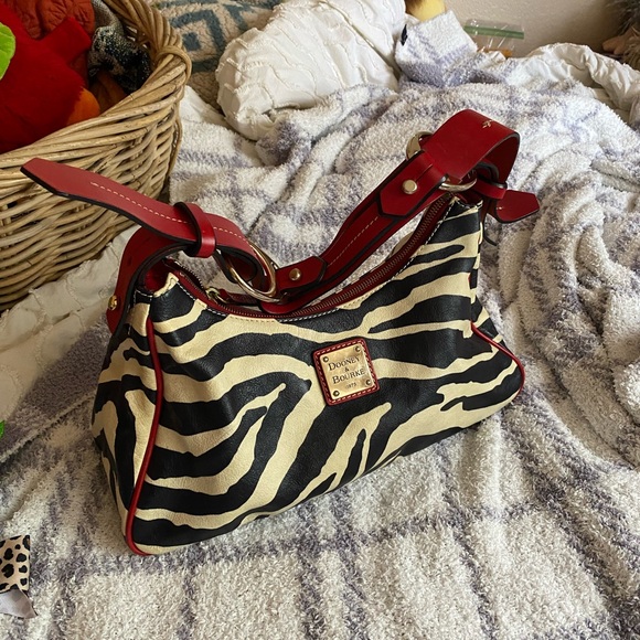 Dooney & Bourke shoulder bag - Picture 1 of 7